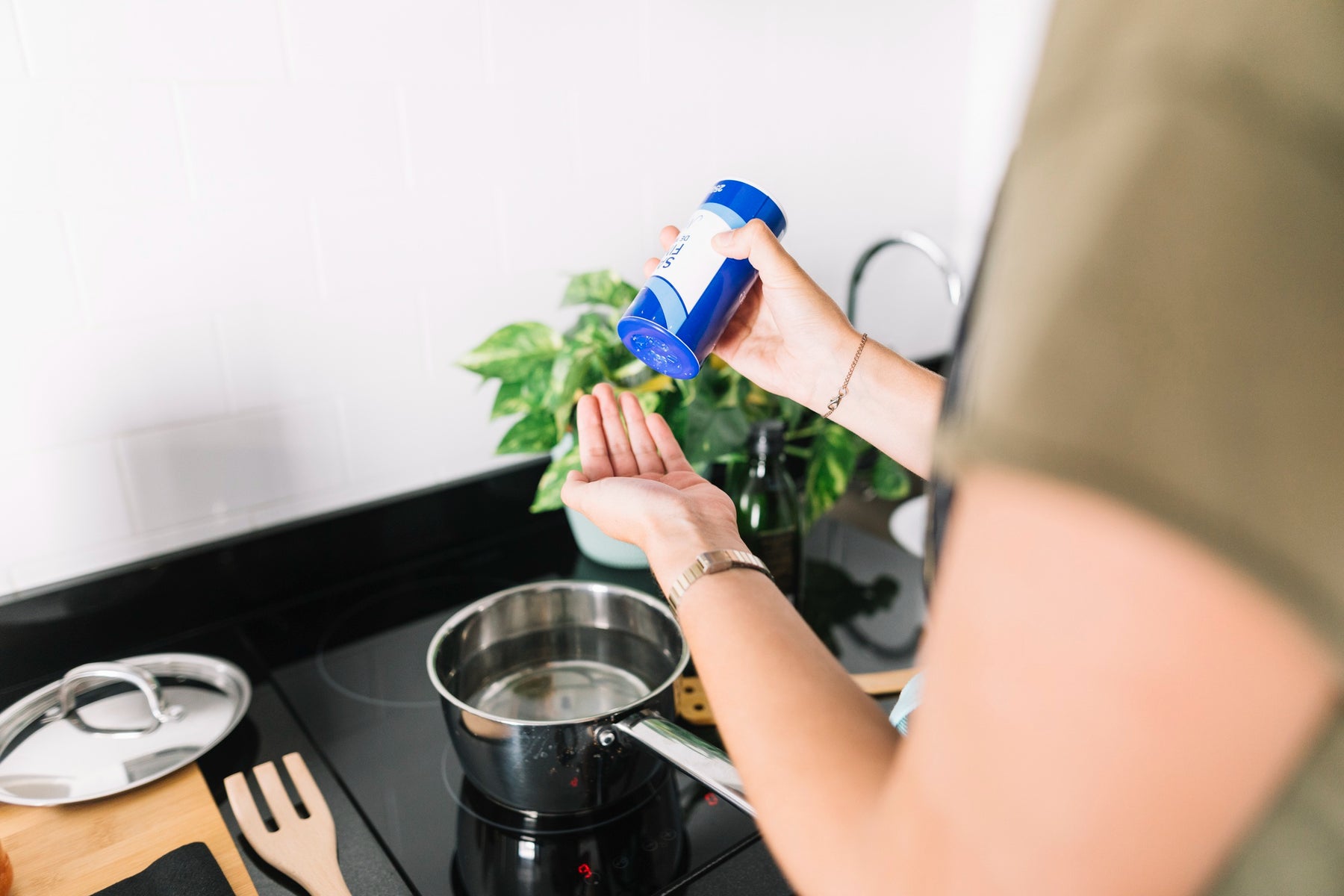 Homemade Weed Killer: How To Make an Effective Solution Using Kitchen Items