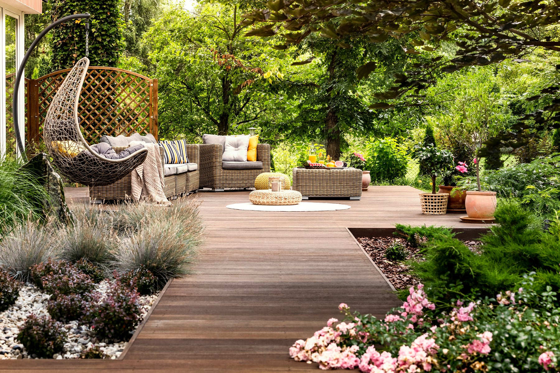 Transform Your Garden: 10 Simple Tips for a Stunning Landscape